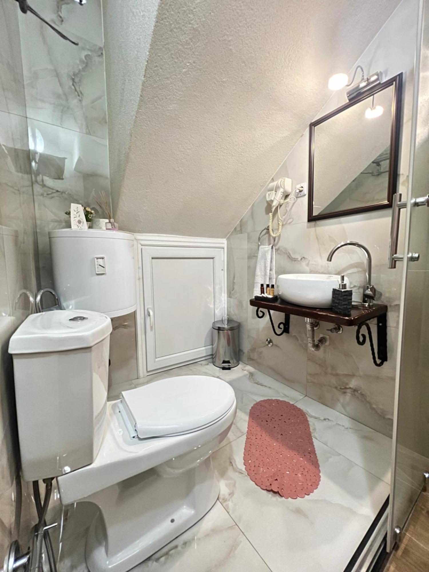 Hotel Fjorr Prizren Bagian luar foto